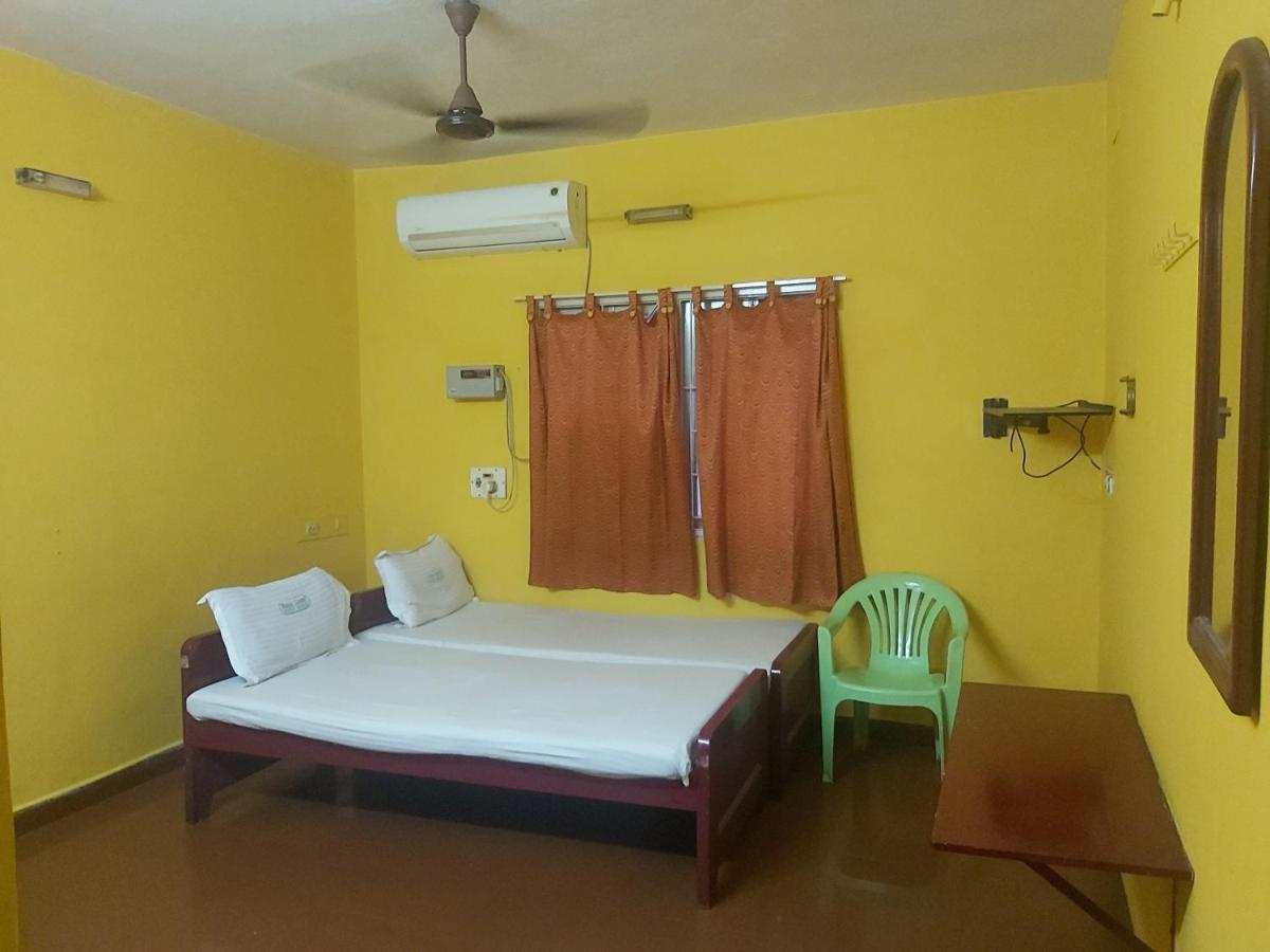 Raamlaxmi Guest House Chennai Ngoại thất bức ảnh